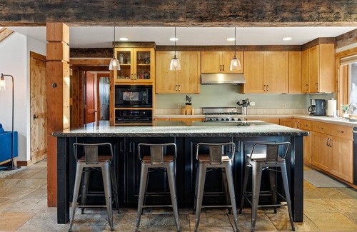 Truckee Casa | Sierra Vista Haus- Truckee/Tahoe- Relaxing Mountain Retreat