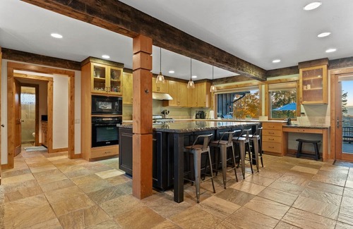Truckee Casa | Sierra Vista Haus- Truckee/Tahoe- Relaxing Mountain Retreat