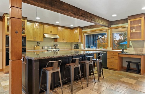 Truckee Casa | Sierra Vista Haus- Truckee/Tahoe- Relaxing Mountain Retreat