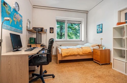 Sudstadt-Bult Apartamento | Room 'Messezimmer' with Private Terrace, Wi-Fi and Air Conditioning