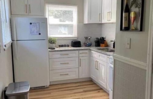 Vermilion Casa | Newly Remodeled! The Sailors Bay in Vermilion