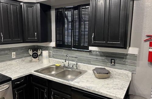 Shreveport Condominio | 2-bedroom condo in lovely Shreveport with WiFi, AC