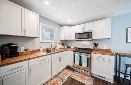 Lakewood Casa | Beautifully updated Entire Duplex! Sleeps 10!