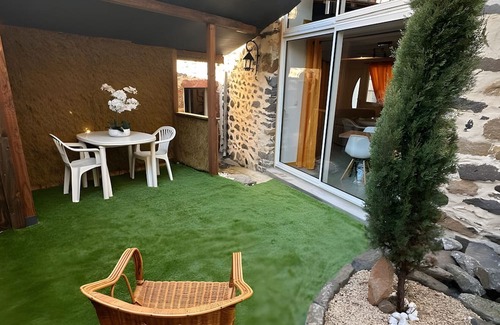 Boudes Casa | Holiday Home 'La Fermette 2' with Private Garden