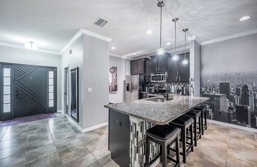 Bearss Plaza Casa | LUXURIOUS LIVING incl. Pool, Gym, Sauna, Jogging Trails & More