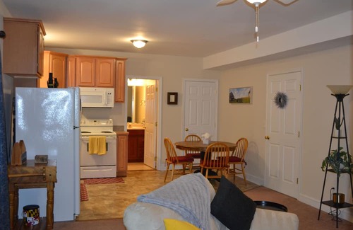 Morganza Apartamento | Walkout basement in Southern Maryland near PAX