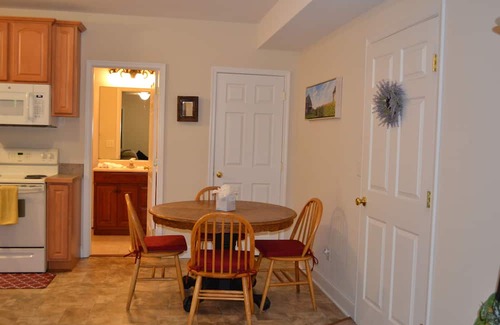Morganza Apartamento | Walkout basement in Southern Maryland near PAX