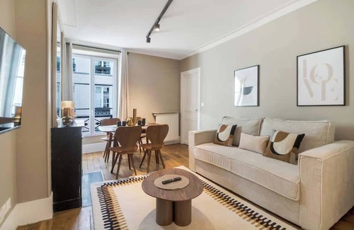 Quartier des Invalides Apartamento | Appartement moderne près des Invalides – 1BR