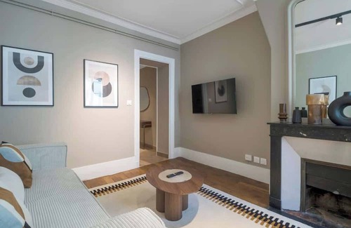 Quartier des Invalides Apartamento | Appartement moderne près des Invalides – 1BR