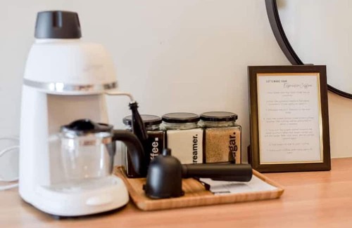 Silang Junction North Condominio | Tagaytay Suite, Cozy Scandinavian Vibes + Brewed Coffee + Free Parking