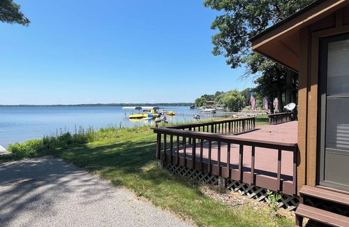 Sturgeon Lake Cabina | Charming 2-bedroom cabin in serene Sturgeon Lake with AC