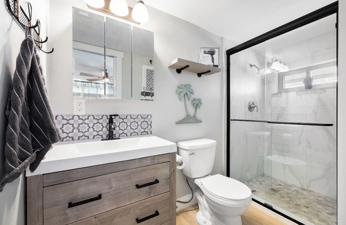 Sea Ranch Casa | "Stay Salty" Florida Pool/Canal Home, 4 bed, 3.5 bath, bring boat!