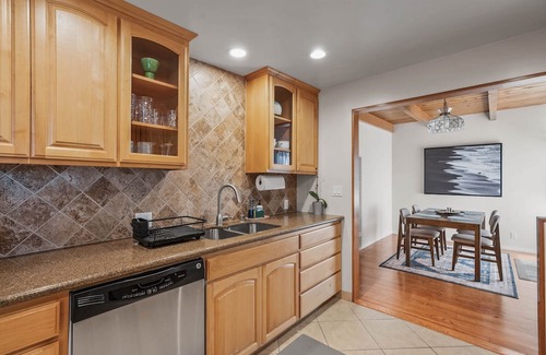 Bay Park Casa | House on the Hill