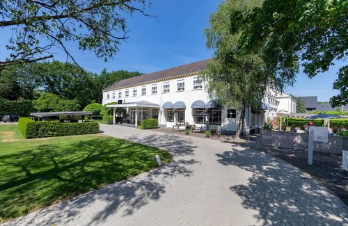 Bosschenhoofd Casa | Embrace stillness in style | Rejuvenating Haven near local sights & Nature