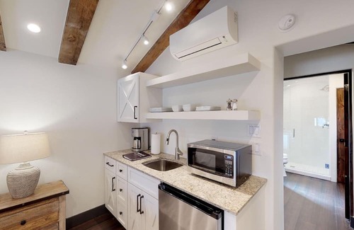 Historic Eastside Casa | Delgado E: Just one block from Canyon Road!