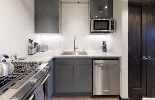 Downtown Santa Fe Condominio | The Lincoln 502, 1 Bed / 1 Bath, Luxury Loft Style Condo