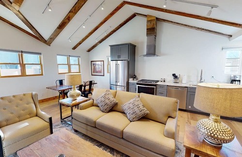 Downtown Santa Fe Casa | Bosque Casita: Downtown Railyard District, a short walk to Plaza
