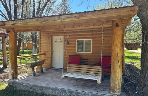 Irwin Cabina | Palisades Cabin #1