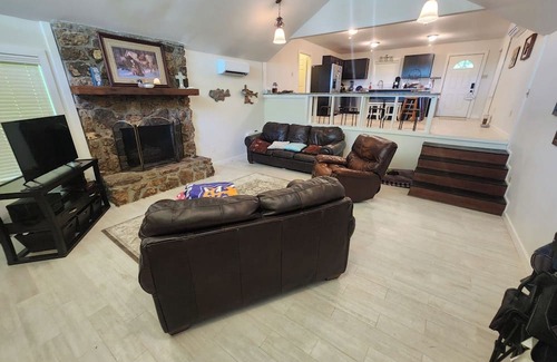 Greers Ferry Casa | Rock Ledge at the Narrows