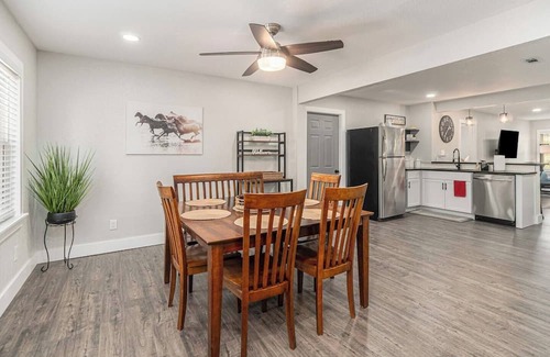 Grandview Casa | Chic Space/12M->Belton, 910 Mbps