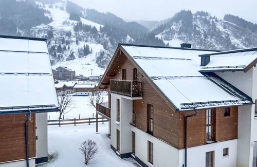 Rauris Apartamento | Acogedor apartamento para 4 personas con WIFI, piscina, TV, terraza y aparcamiento