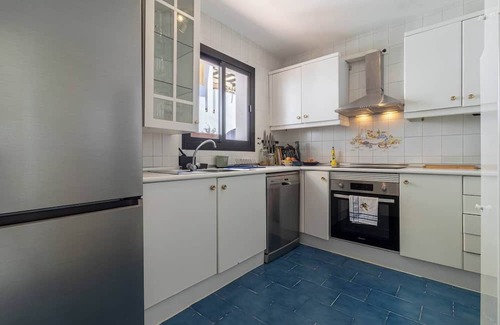 Mijas Apartamento | Discover this charming 3-bedroom apartment in the heart of Mijas Pueblo