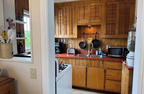 Laguna Beach Apartamento | 1 bedroom apartment, views, private deck, beach-close, unit is entire 2nd floor.
