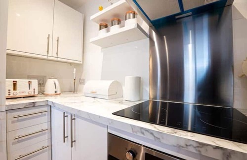 Watford Apartamento | Harry Potter House - Free On Street Parking - Self Check In - Sleeps up to 6