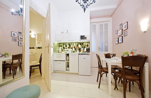 Ujlipotvaros Apartamento | Charming Family Stay with River View, Walk to Margaret Island