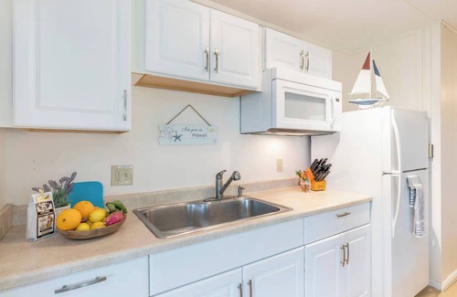 Ewa Casa | Oceanfront Stay w/ AC, BBQ, Washer/Dryer & Kitchen