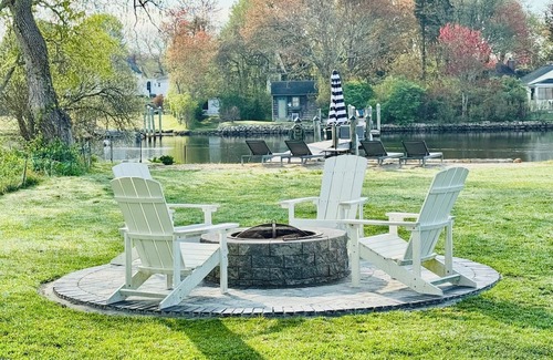 Kenyon Casa | Serene Fully Remodeled Waterfront Cottage with Brand New Dock & Great Views!