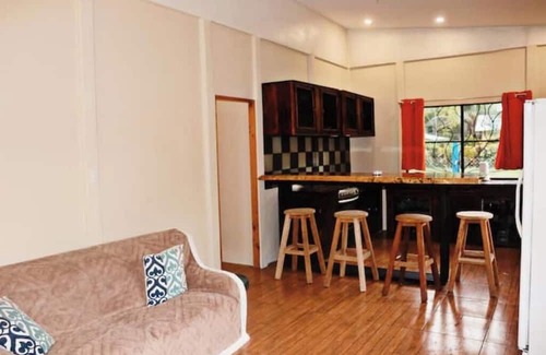 Cahuita Casa | Playa Negra's White House