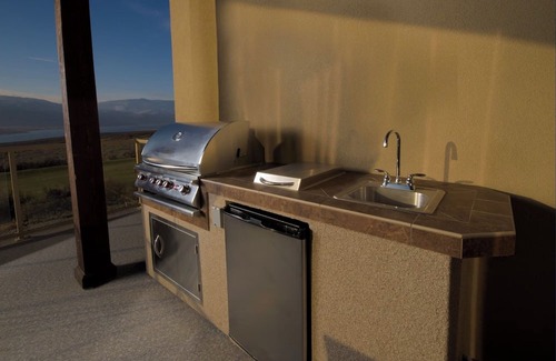 Okanagan-Similkameen Casa | Spacious 2-Bedroom Condo with Incredible Views in Osoyoos