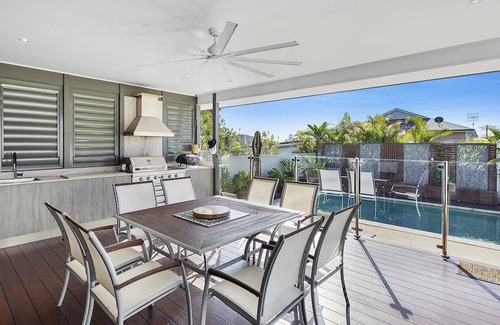 Shelly Beach Casa | SHELLY BEACH HOUSE - FAMILY FRIENDLY WITH POOL, WALK TO BEACH