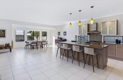 Shelly Beach Casa | SHELLY BEACH HOUSE - FAMILY FRIENDLY WITH POOL, WALK TO BEACH