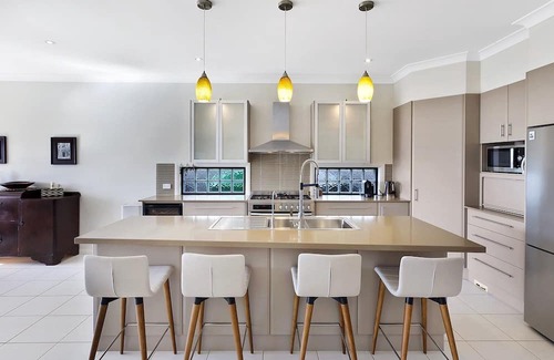 Shelly Beach Casa | SHELLY BEACH HOUSE - FAMILY FRIENDLY WITH POOL, WALK TO BEACH