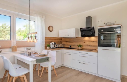 Ueckeritz Apartamento | Cozy vacation home "Domizil zum Lerchengrund 03" in Ückeritz close to the beach
