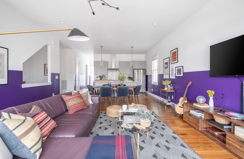Buena Vista Casa | Sleeps 36 | 3 Homes, Minutes to Downtown+Broadway | 12BDR Group Getaway in Nash!