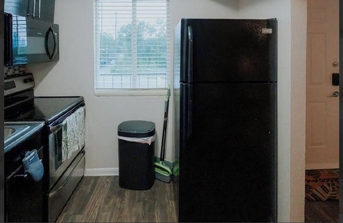 Riverside Apartamento | Modern Studio Retreat Near DT Austin!