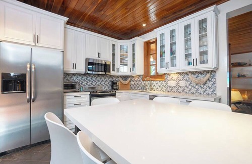 Tamarindo Villa | Luxury 3BR 3.5 Bath Across the Street from Beach with 2 Private Pools