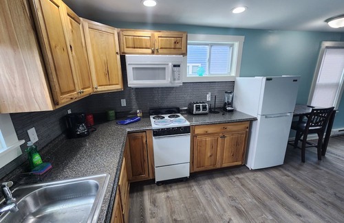 Hampton Apartamento | G St Inn Unit 5 Lovely 1-bedroom apartment in Hampton with AC, WiFi