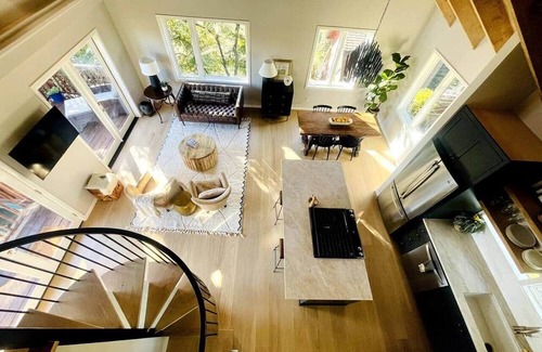Sebastopol Casa | Luxe Guest Home Walk to Downtown Sebastopol