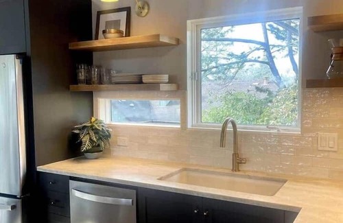 Sebastopol Casa | Walk to Downtown Sebastopol * Luxe Vacation Living