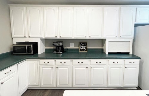 Morehead City Casa | Spacious 4 Bedroom Bungalow - Quiet and Central Location!