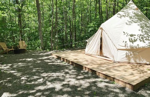 Miller Lake Casa | "The Palm" Unique Glamping Tent near Tobermory