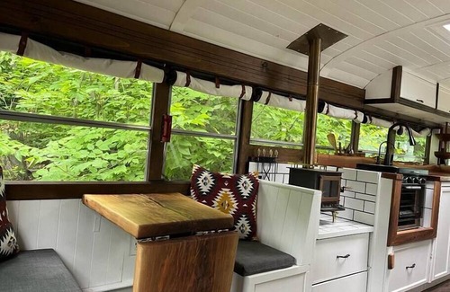 Miller Lake Casa | Gus the Bus near Tobermory