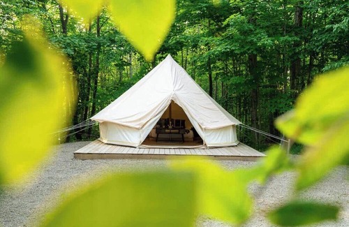 Miller Lake Casa | Nautical Glamping close to Grotto