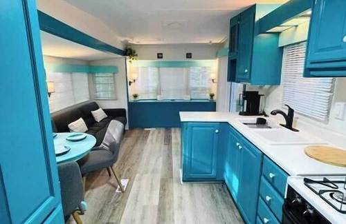 Miller Lake Casa | "Shipwreck" RV near Tobermory