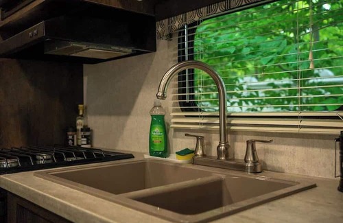 Miller Lake Casa | Autumn RV near The Grotto