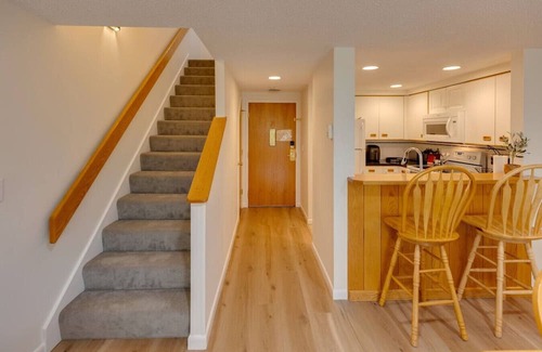 Lincoln Casa | Riverside Penthouse Condo